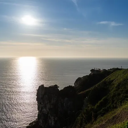 Host Wise - Charming House With Ocean View Hébergement de vacances *