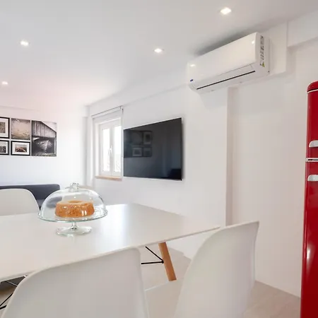 Host Wise - Charming House With Ocean View Casa vacanze Nazaré