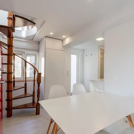 Host Wise - Charming House With Ocean View